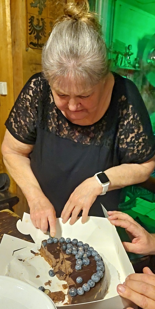 25