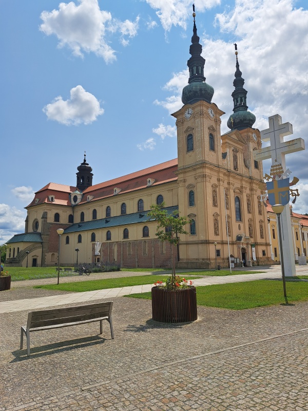 29_VELEHRAD BAZILIKA NANEBEVZETÍ P.MARIE A SV. CYRILA A METODĚJE_CYKLO VÝLET