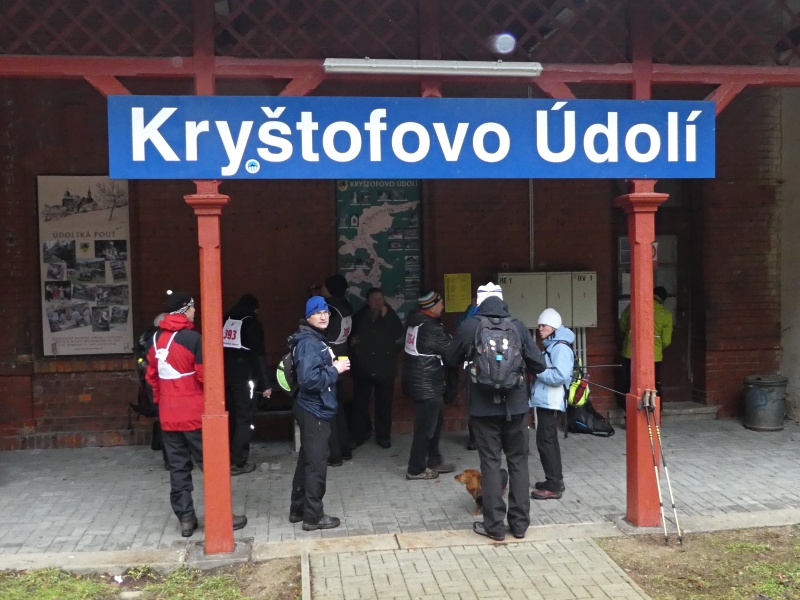 38...DALŠÍ OBČERSTVOVACÍ STANICE REŽIE MARŤAN x BRUČOUN...